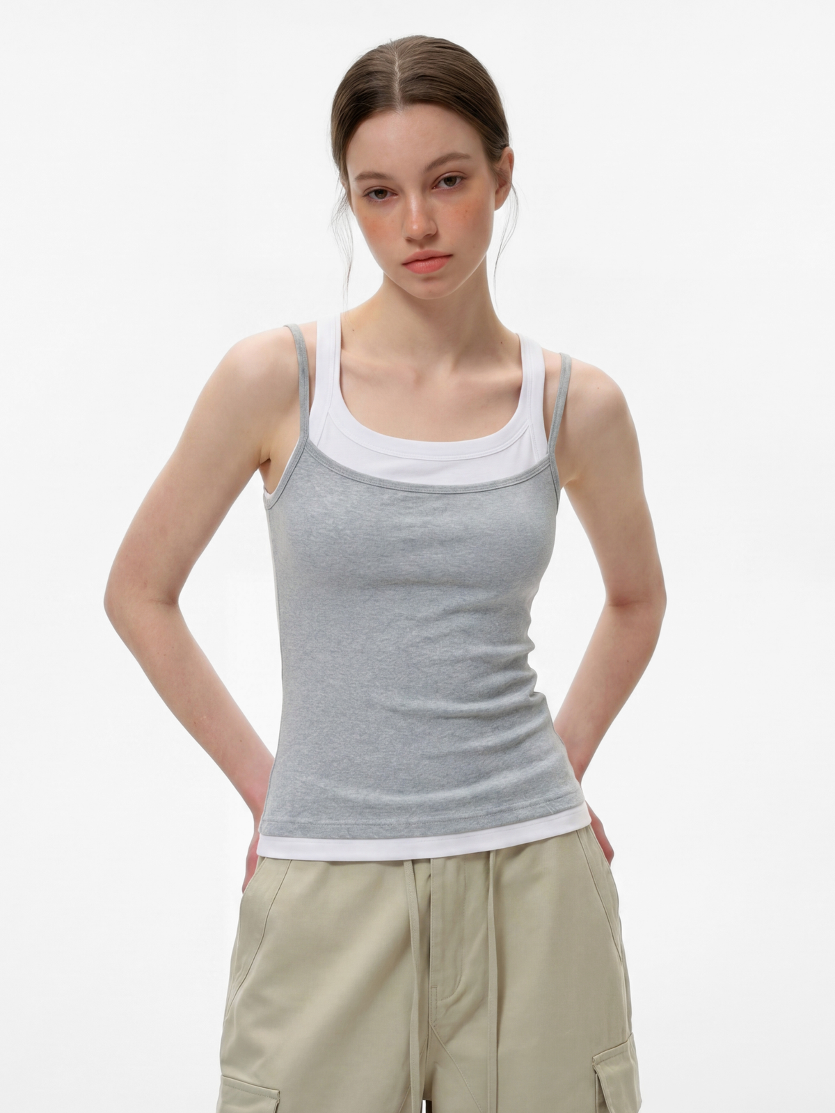 Caveveil – Geripptes Damen-Tanktop in zweilagiger Optik