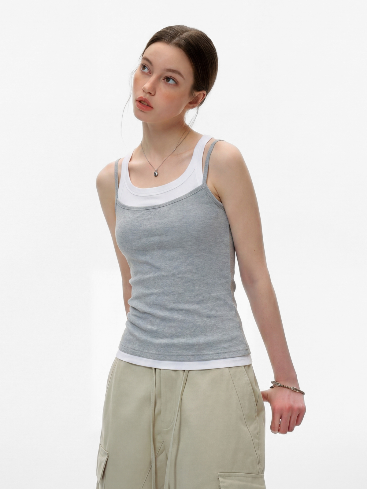 Caveveil – Geripptes Damen-Tanktop in zweilagiger Optik