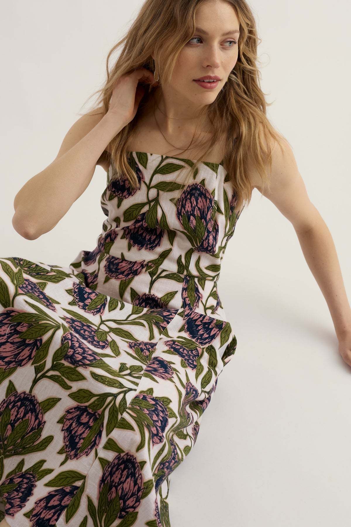 Madern Sleeveless Midi Dress