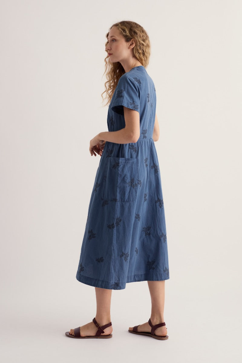 Fowen besticktes Hemdkleid